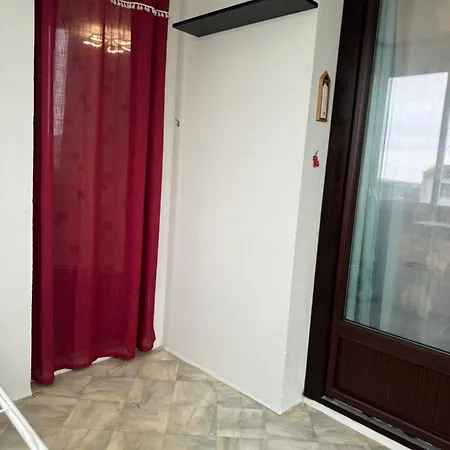 Apartment Periurbain De Paris Et Versailles *