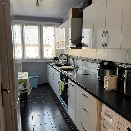 Apartment Periurbain De Paris Et Versailles *